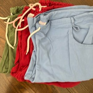 Scrubs. Smartscrubs.com size Medium.  Set of 5 bottoms.